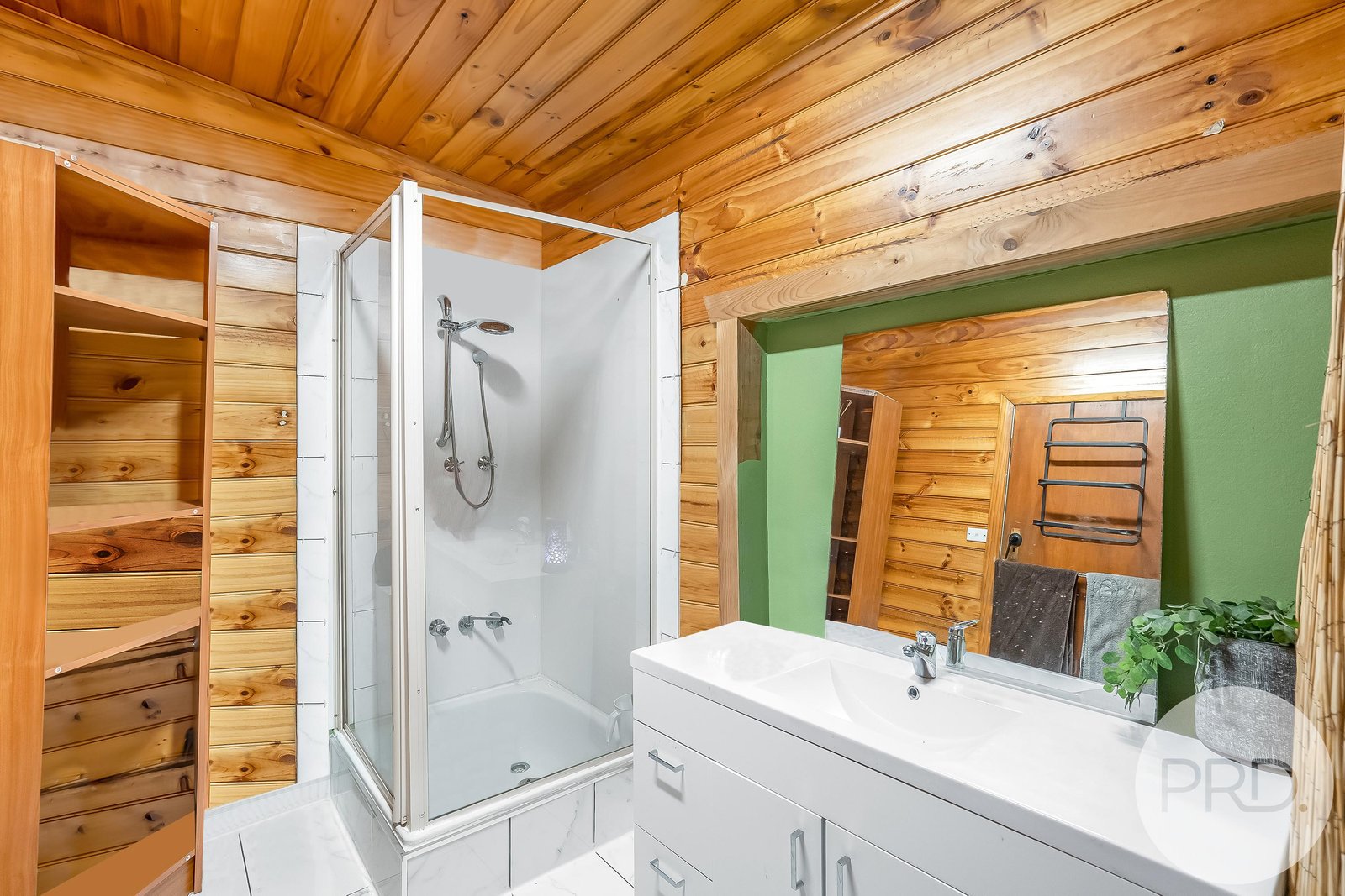 16 Creed Court BRIGHTON 8