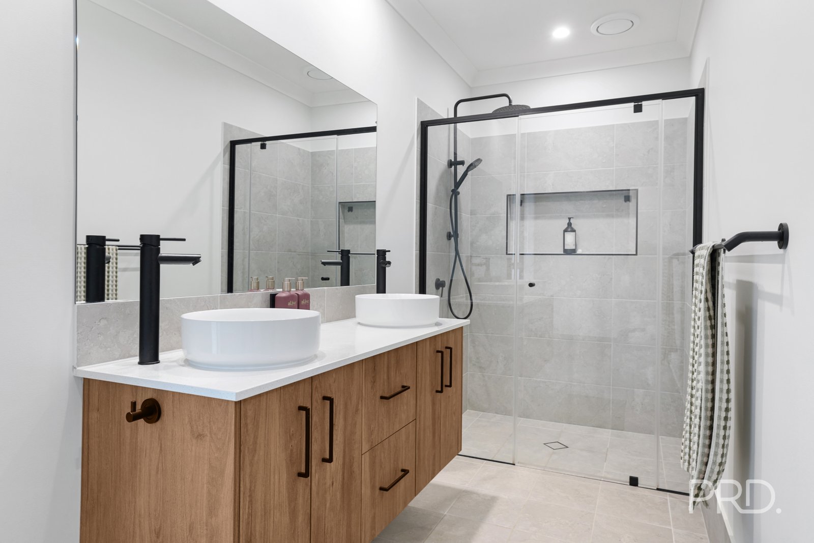16 Crested Avenue MOORE CREEK 7