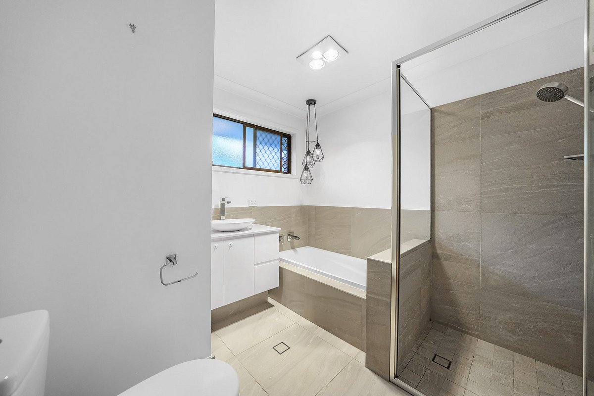 1/6 Crimson Court Miami 8