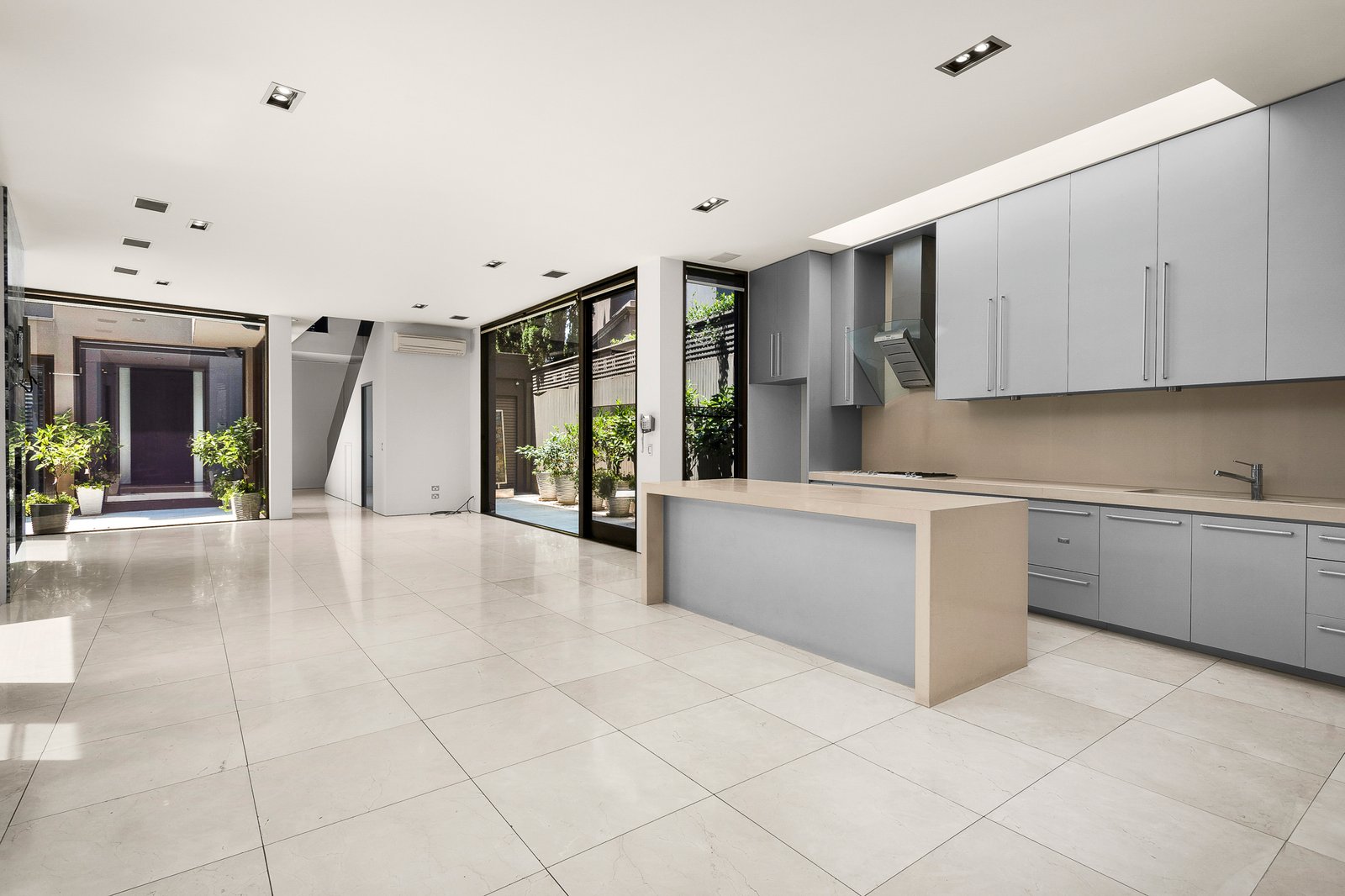 Real Estate and Property in 16 Cromwell Crescent, South Yarra, VIC