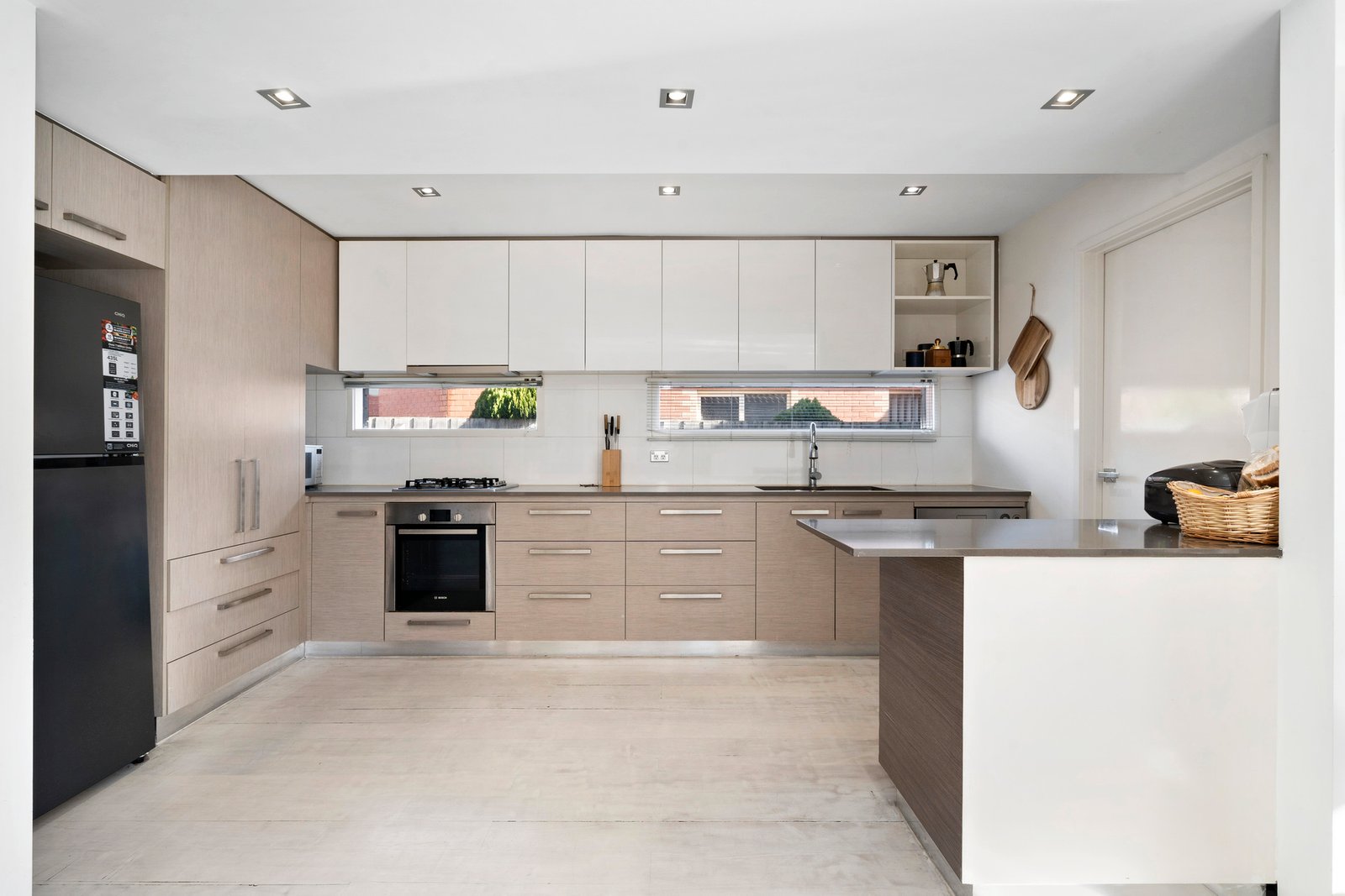 Real Estate and Property in 16 Cromwell Street, Caulfield North, VIC