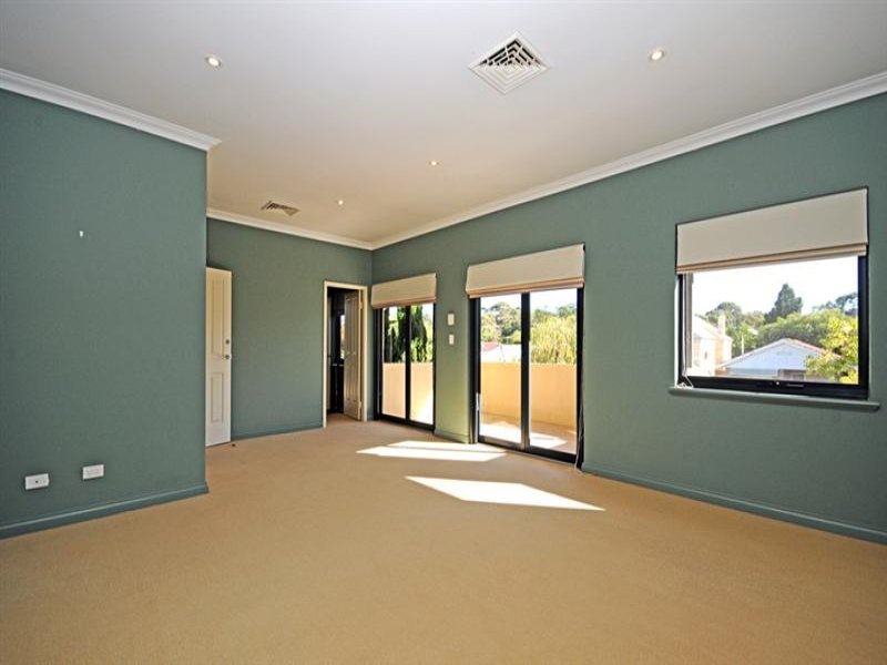 16 Cross Street SWANBOURNE 6