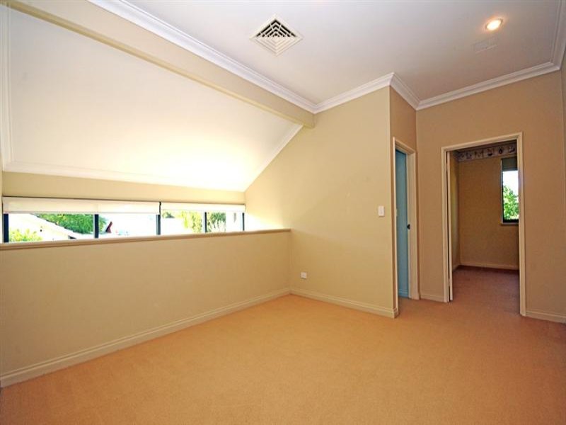 16 Cross Street SWANBOURNE 9