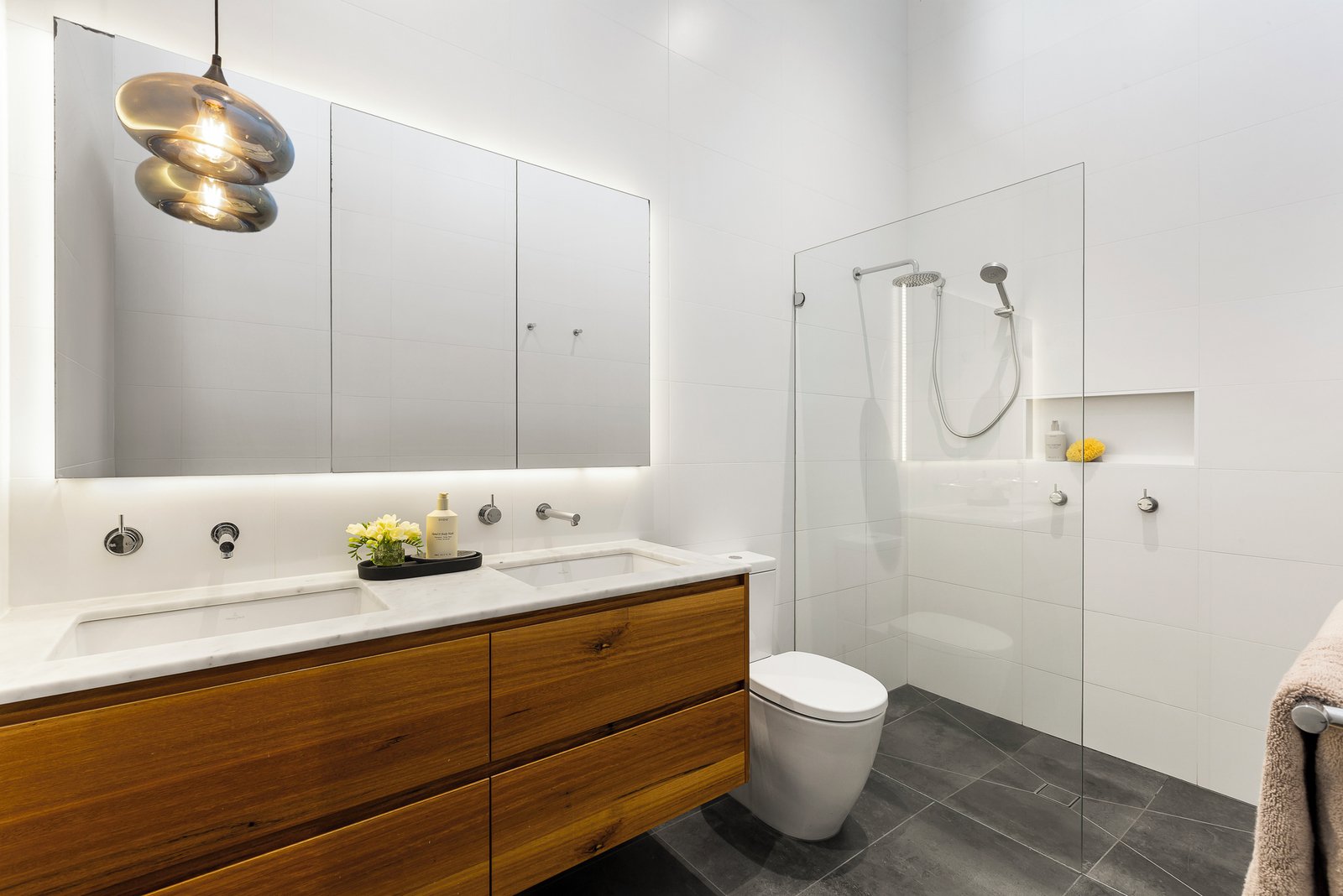 16 Cumberland Avenue, Balwyn North, 3104