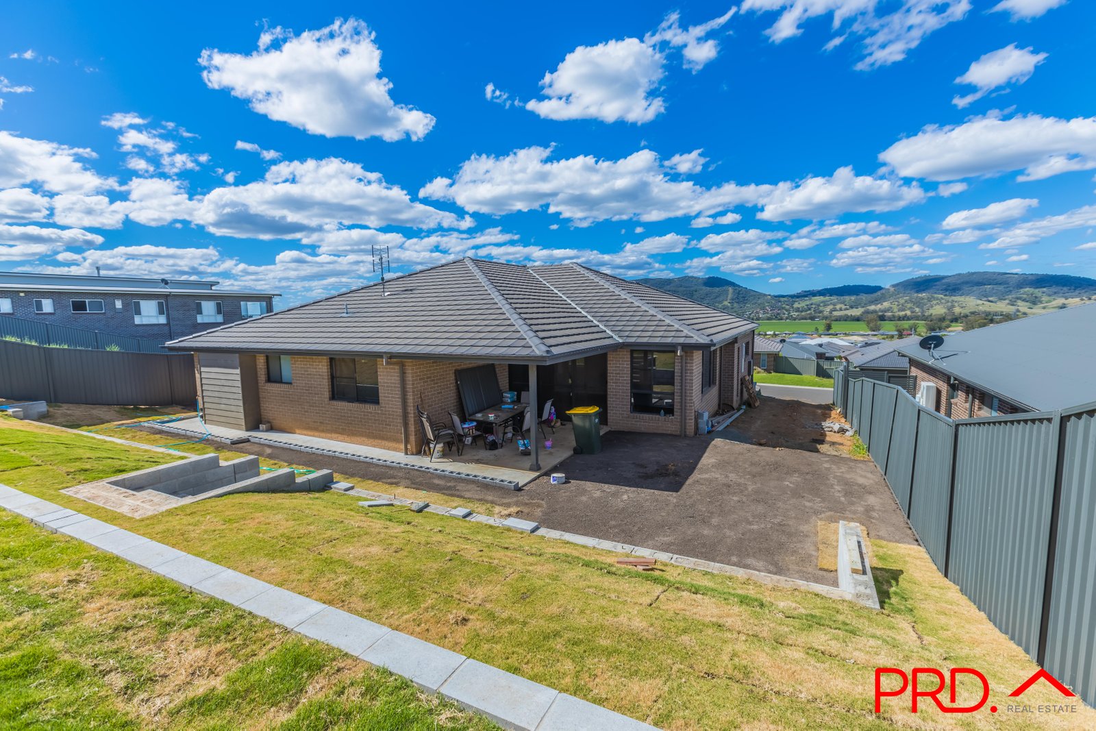 16 Currawong Drive TAMWORTH 15