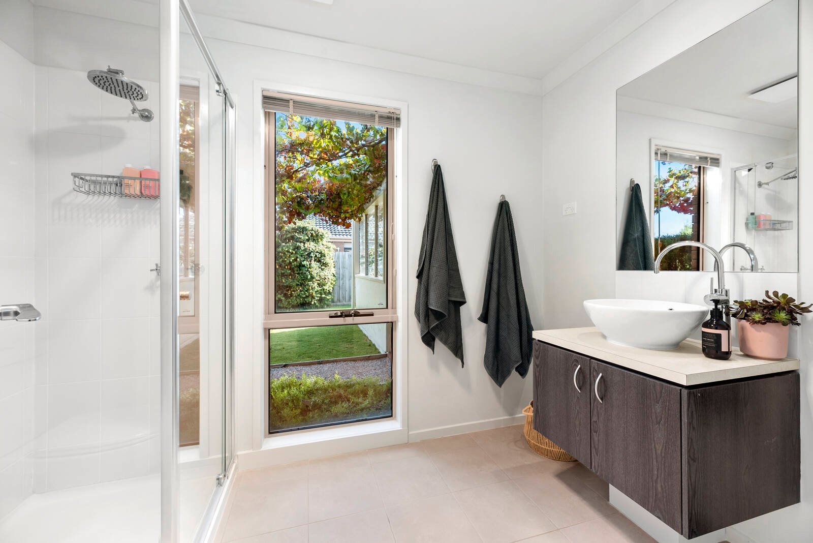 Real Estate and Property in 16 Curtain Drive, Leopold, VIC