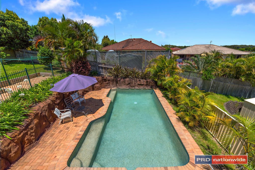 16 Cuthbert Street BOAMBEE EAST 17
