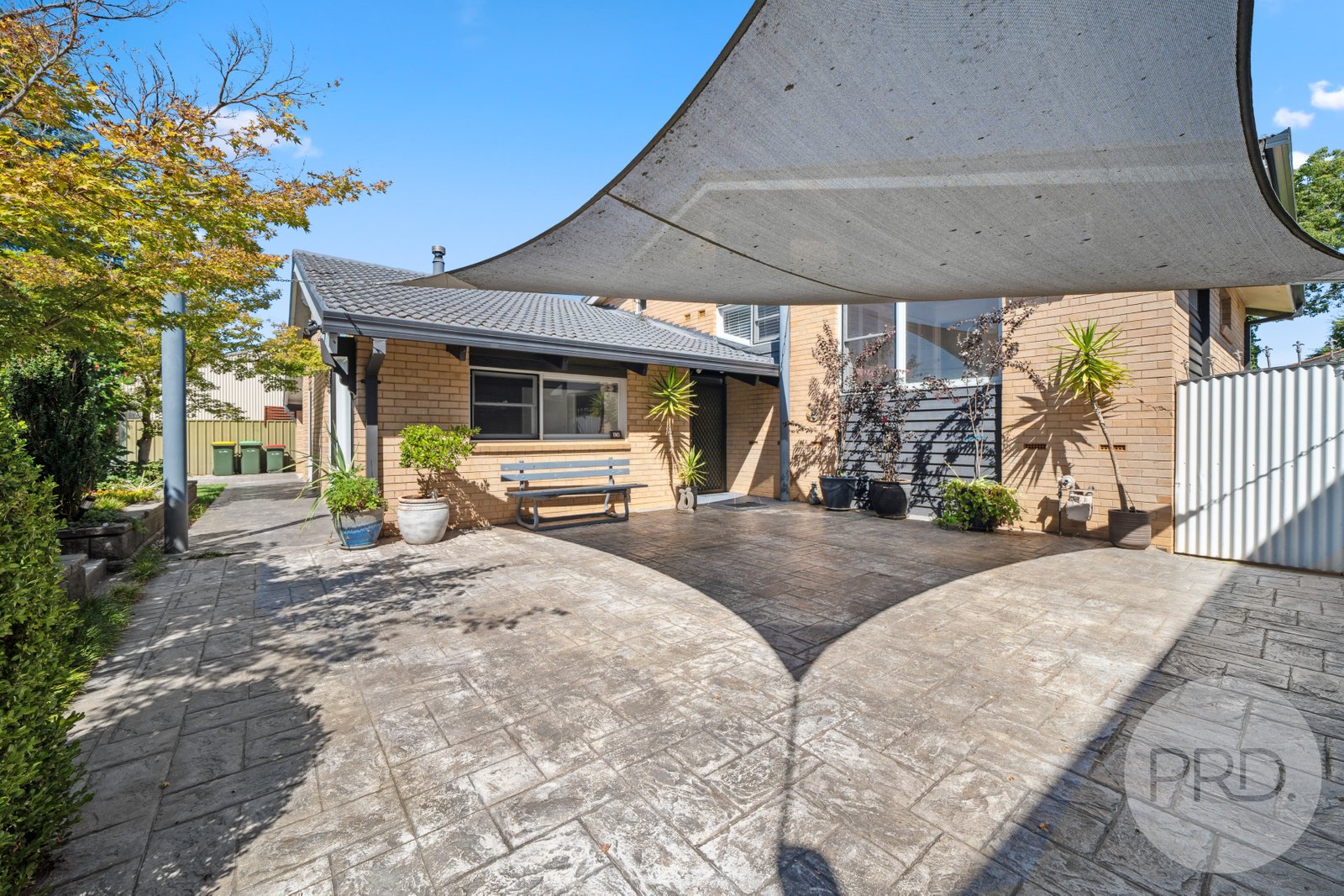 16 Dalkeith Avenue LAKE ALBERT 3