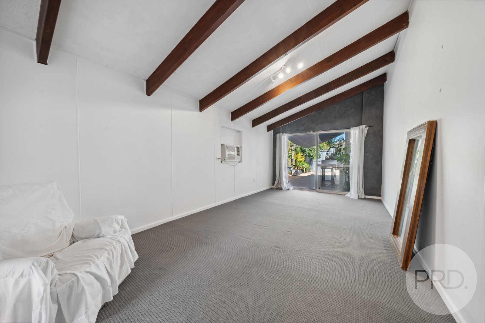 16 Dalkeith Avenue LAKE ALBERT 10