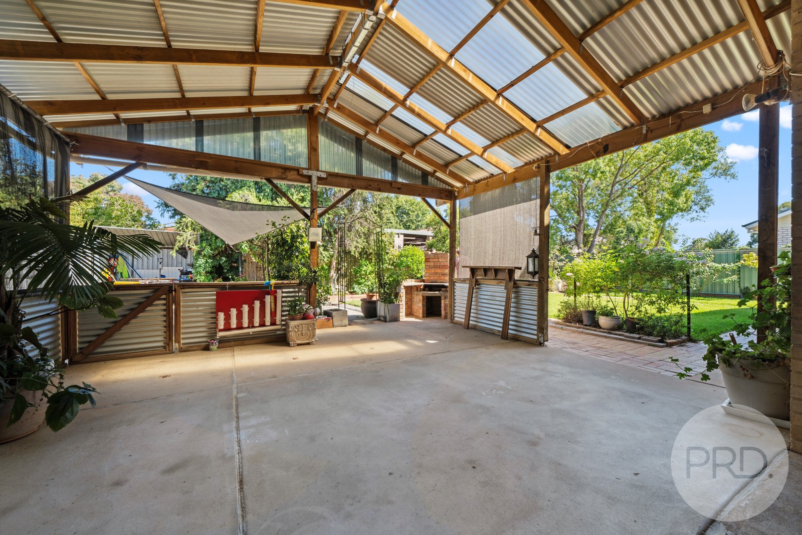 16 Dalkeith Avenue LAKE ALBERT 18