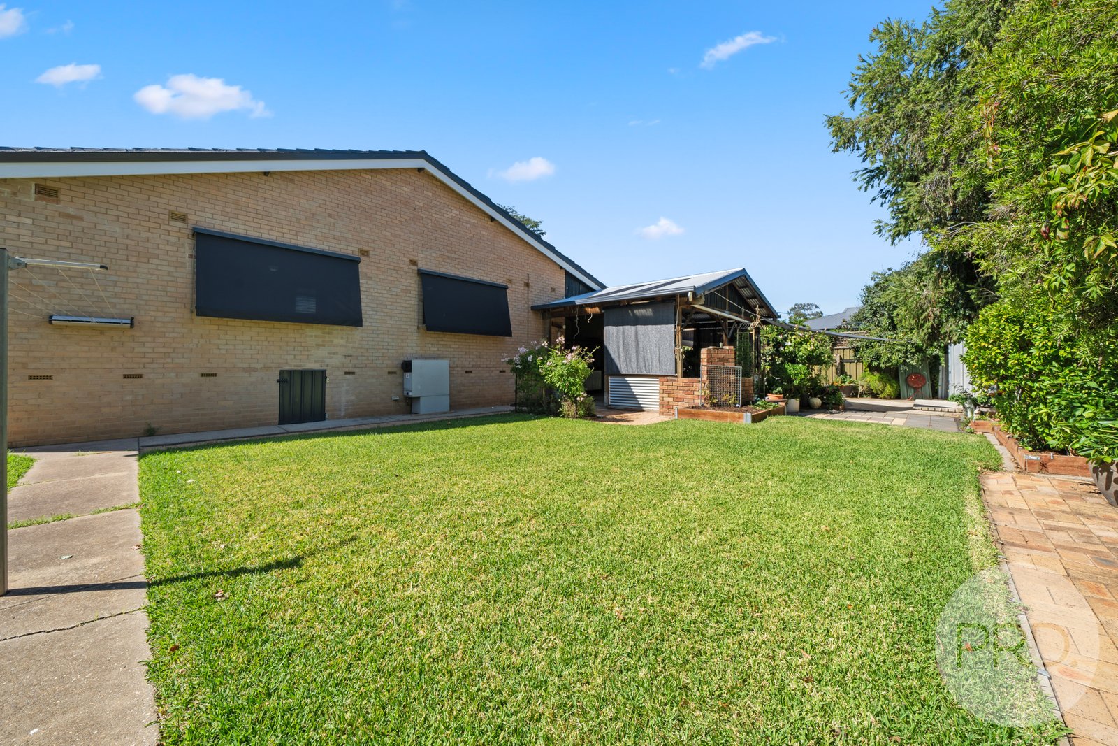 16 Dalkeith Avenue LAKE ALBERT 19