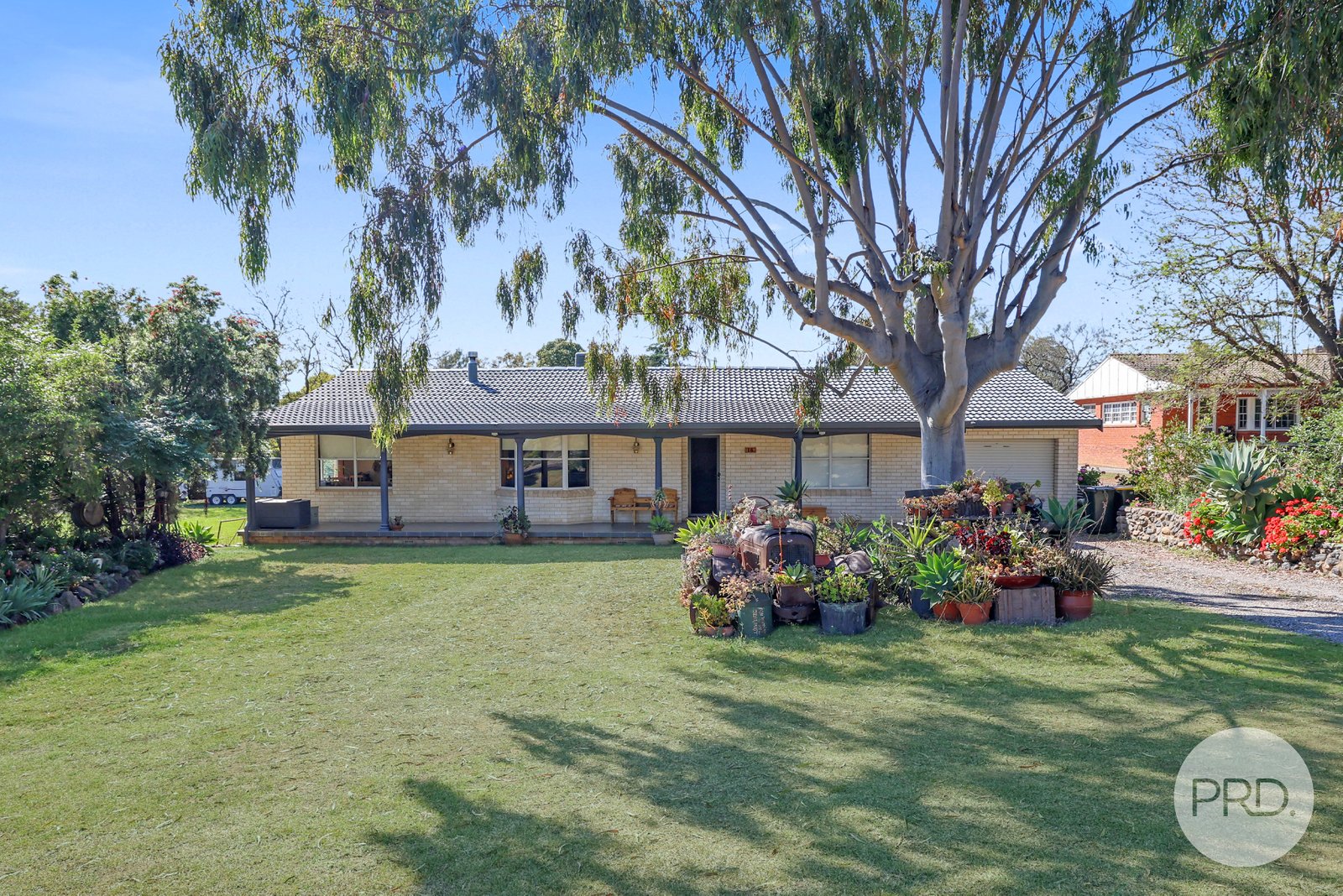 16 Darrell Road TAMWORTH 2