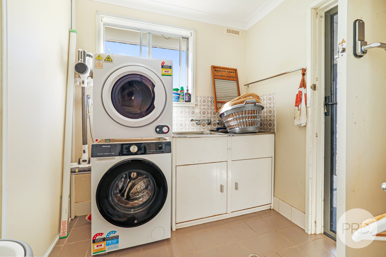 16 Darrell Road TAMWORTH 17