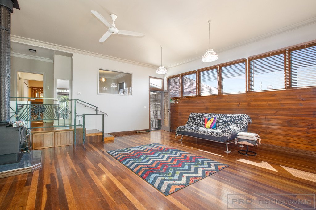 16 Dee Street RUTHERFORD 8