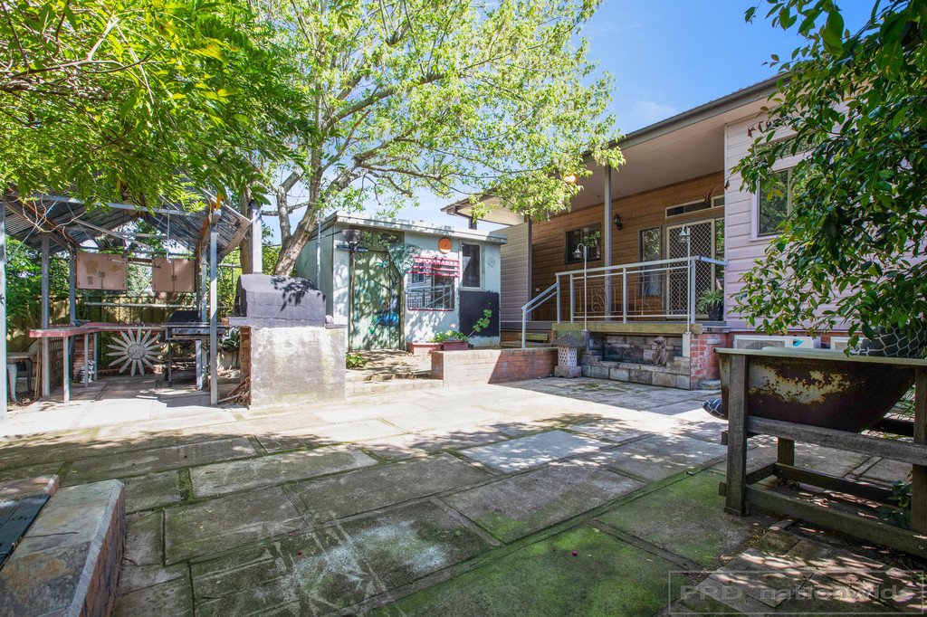 16 Dee Street RUTHERFORD 16