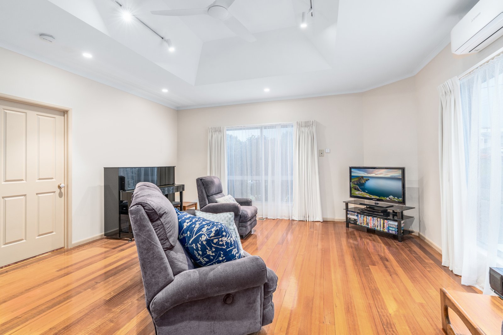 Gallery: 16 Derribong Way