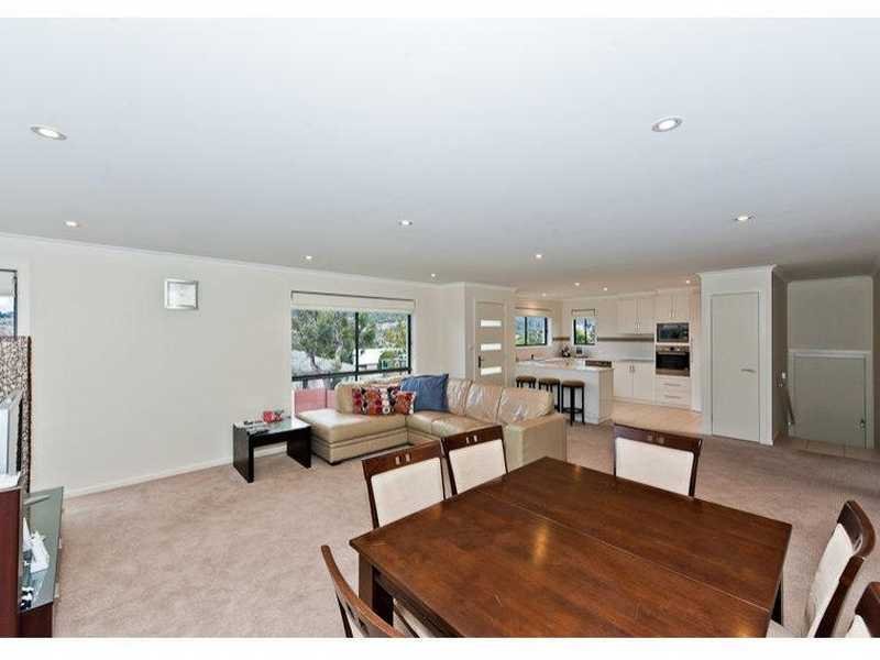 16 Derwent Avenue GEILSTON BAY 6