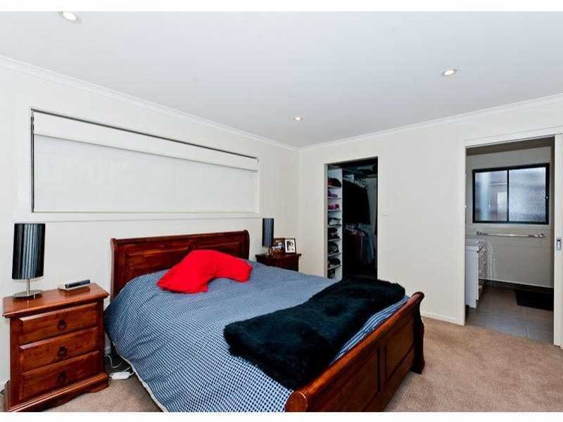 16 Derwent Avenue GEILSTON BAY 7