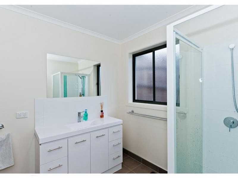 16 Derwent Avenue GEILSTON BAY 11