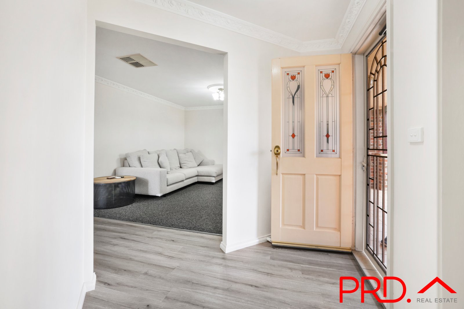 16 Dibar Drive TAMWORTH 3