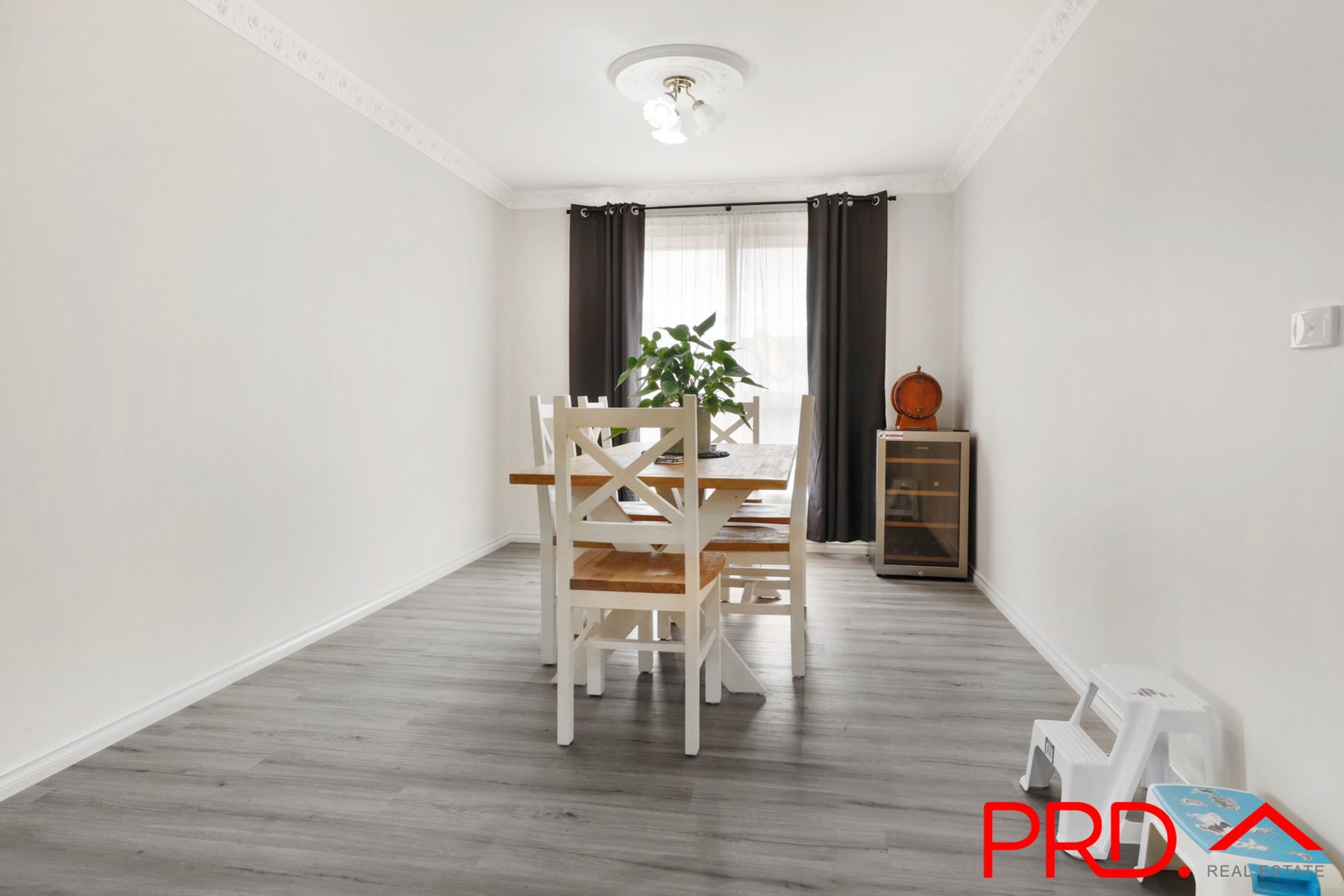 16 Dibar Drive TAMWORTH 9