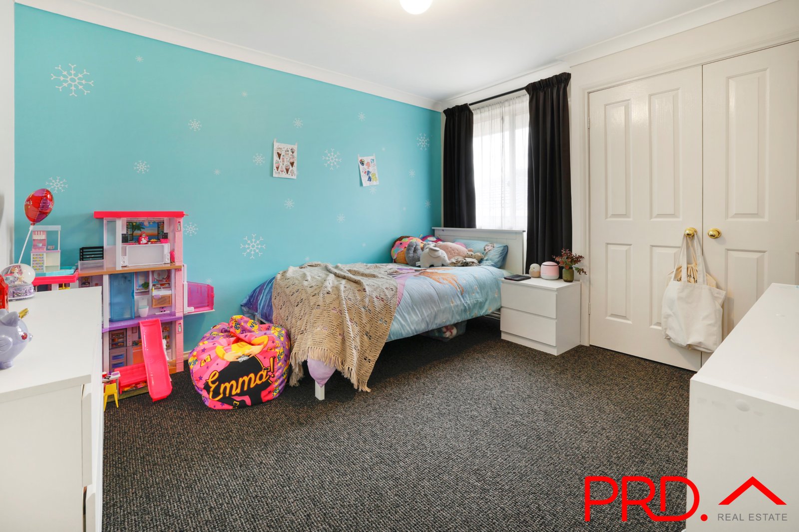 16 Dibar Drive TAMWORTH 15