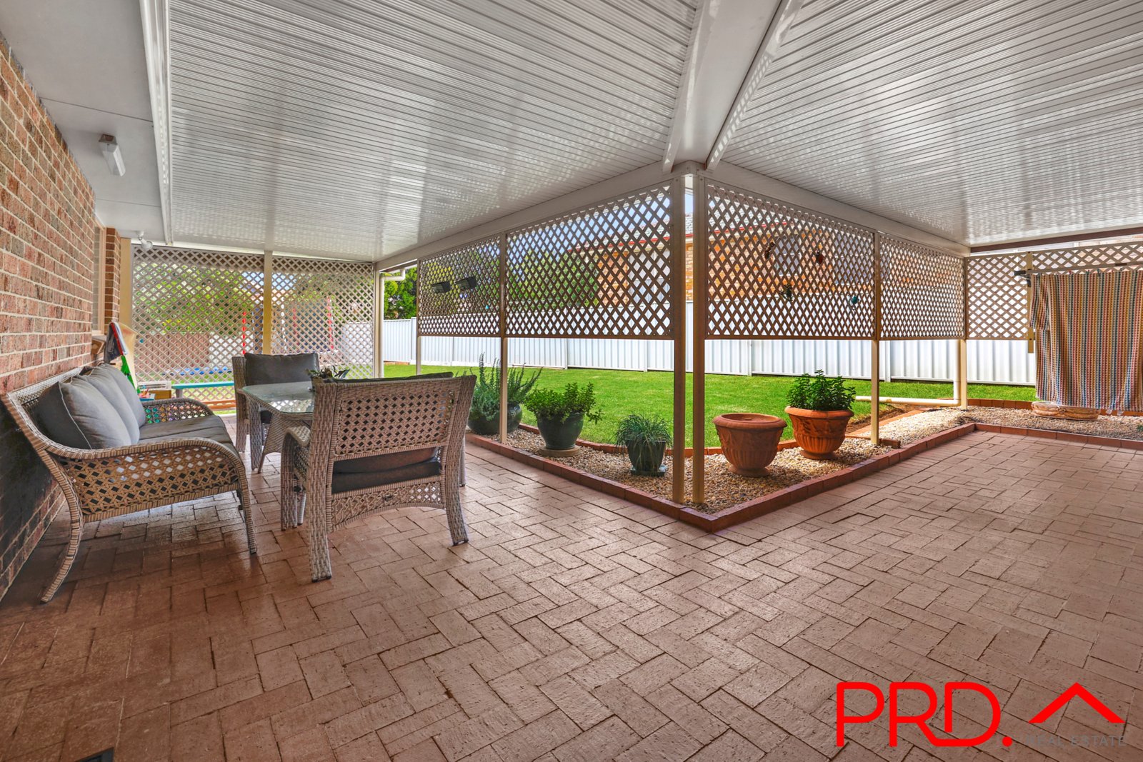 16 Dibar Drive TAMWORTH 20