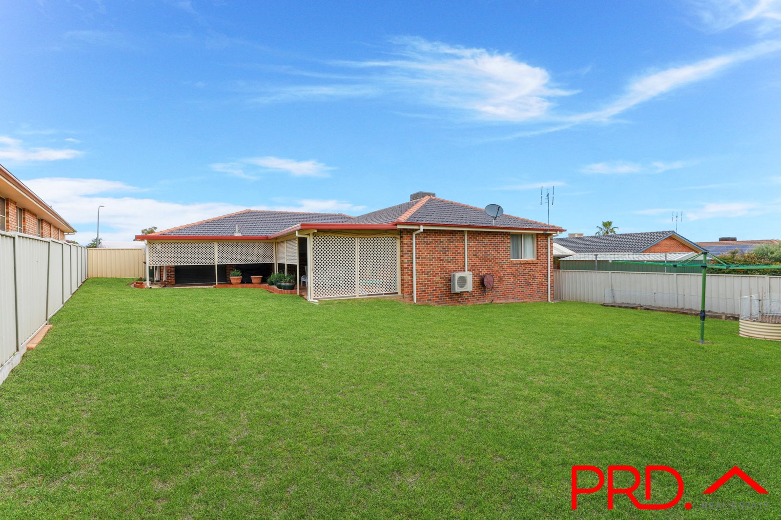 16 Dibar Drive, TAMWORTH NSW 2340