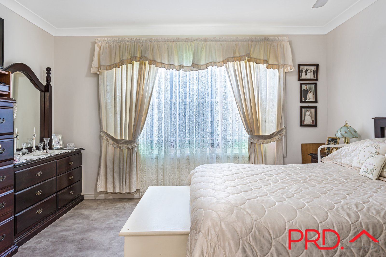 16 Dibar Drive TAMWORTH 10