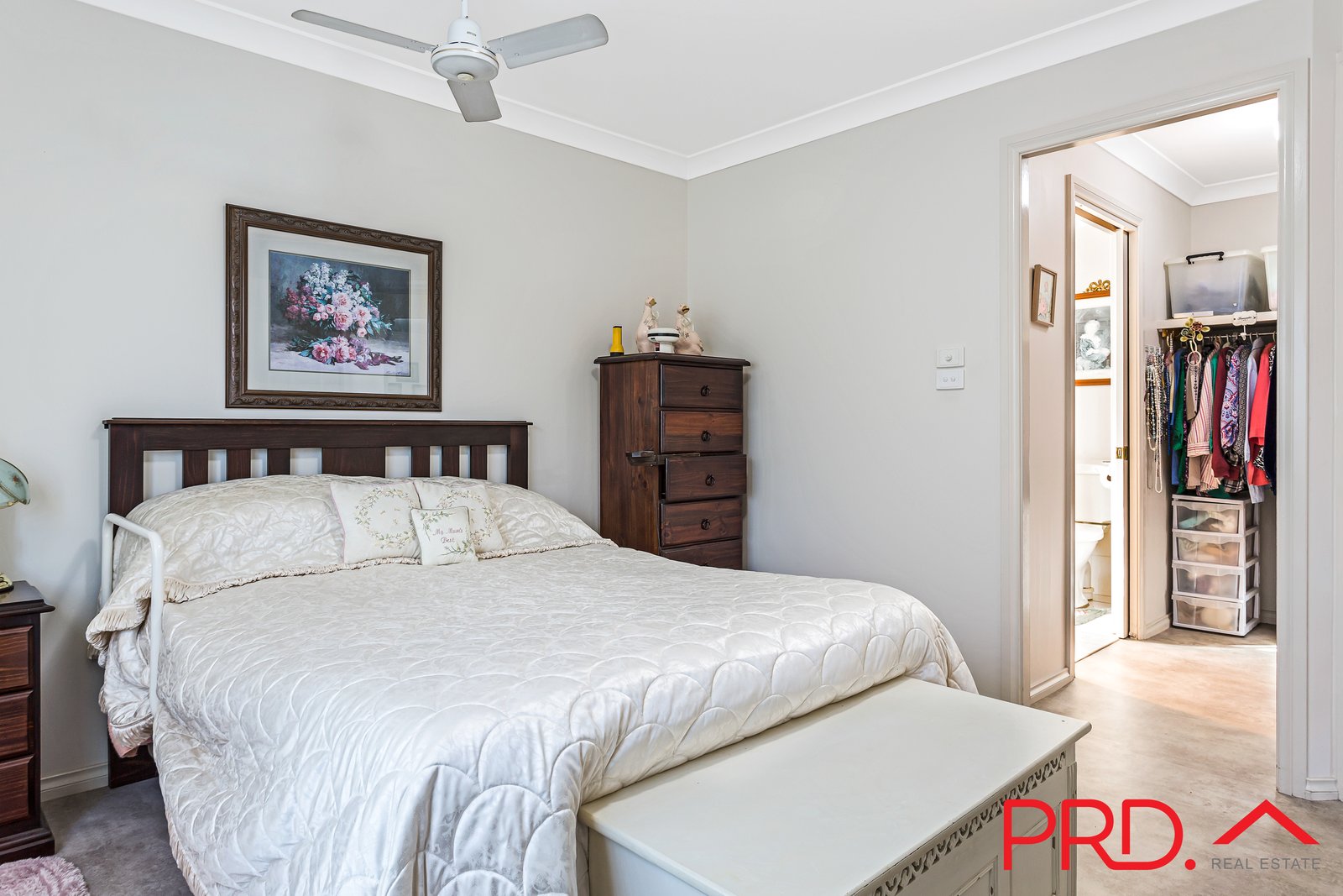 16 Dibar Drive TAMWORTH 11