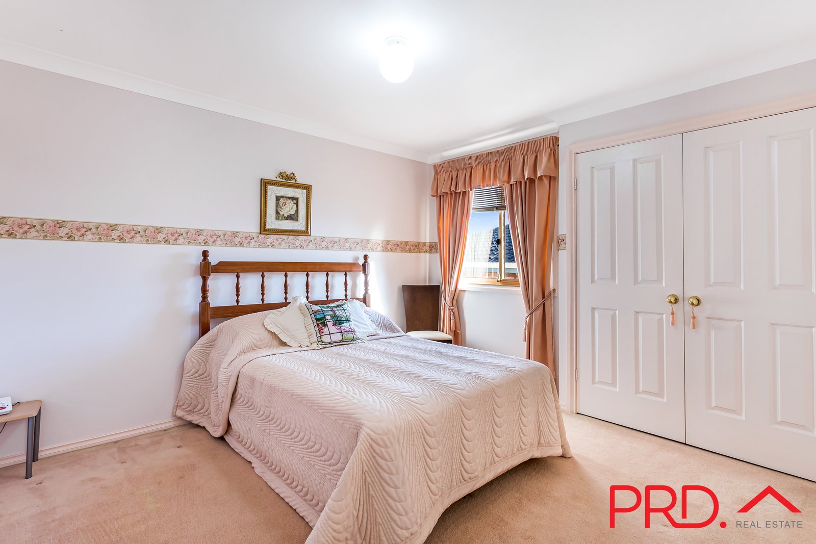 16 Dibar Drive TAMWORTH 12