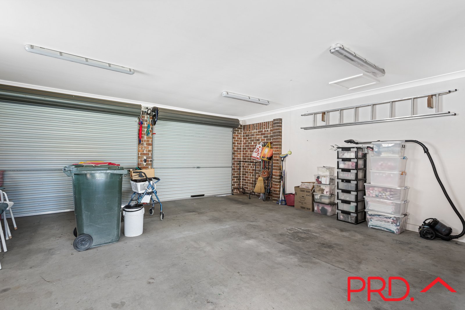 16 Dibar Drive TAMWORTH 18