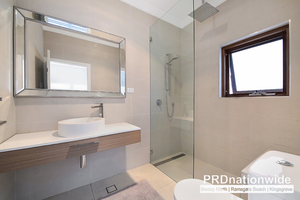 16 Doonkuna Street BEVERLY HILLS 5