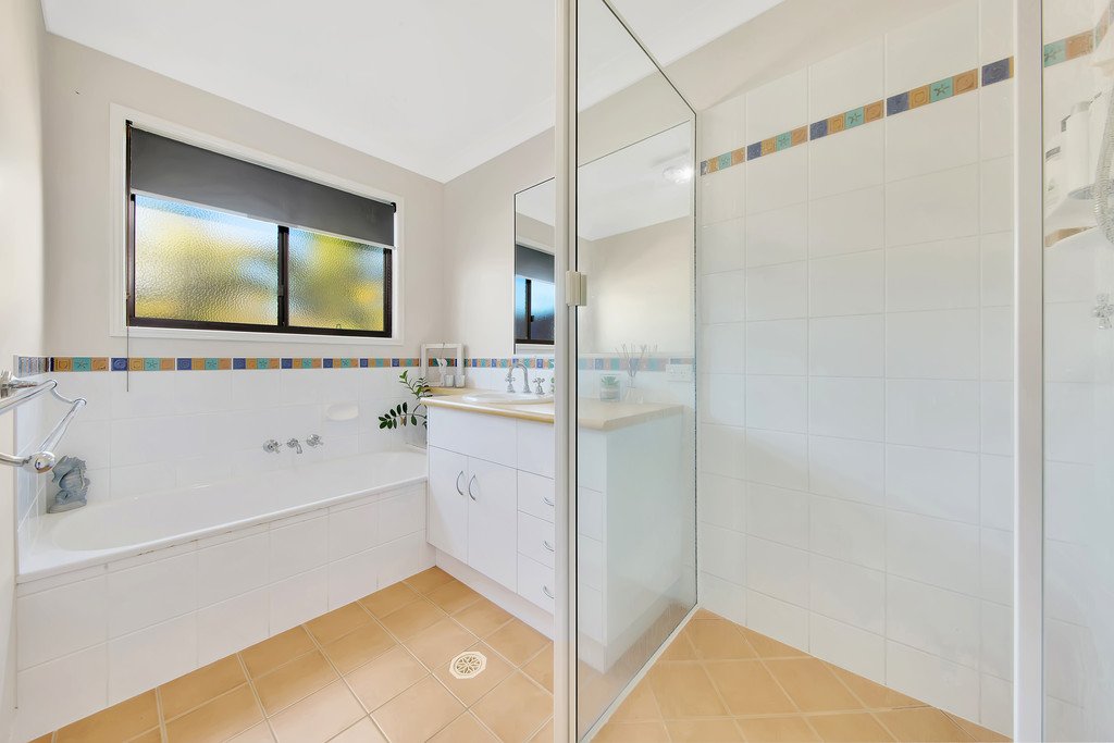 16 Douglas Street TANNUM SANDS 17