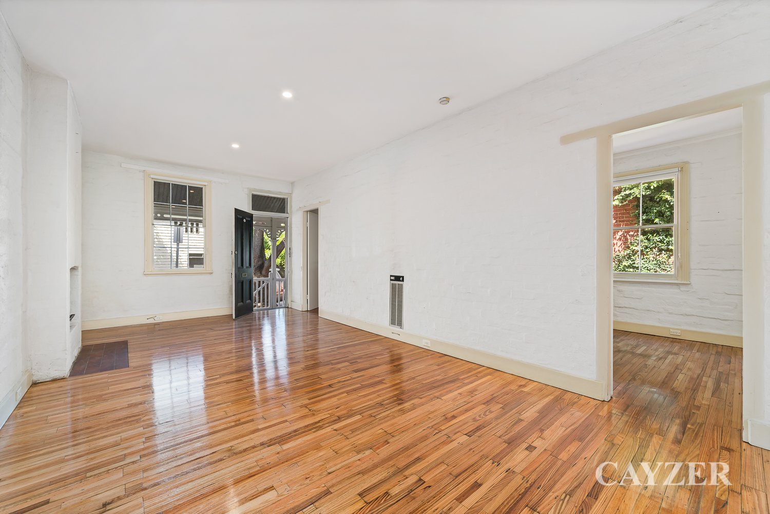 Gallery: 16 Draper Street