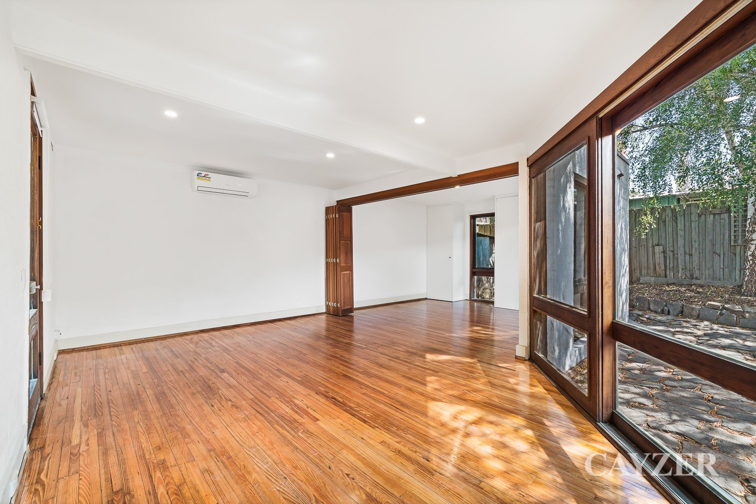 Gallery: 16 Draper Street