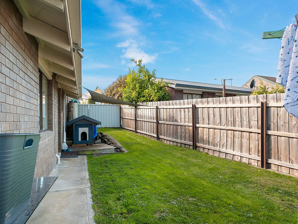 16 Drysdale Avenue KINGSTON 15