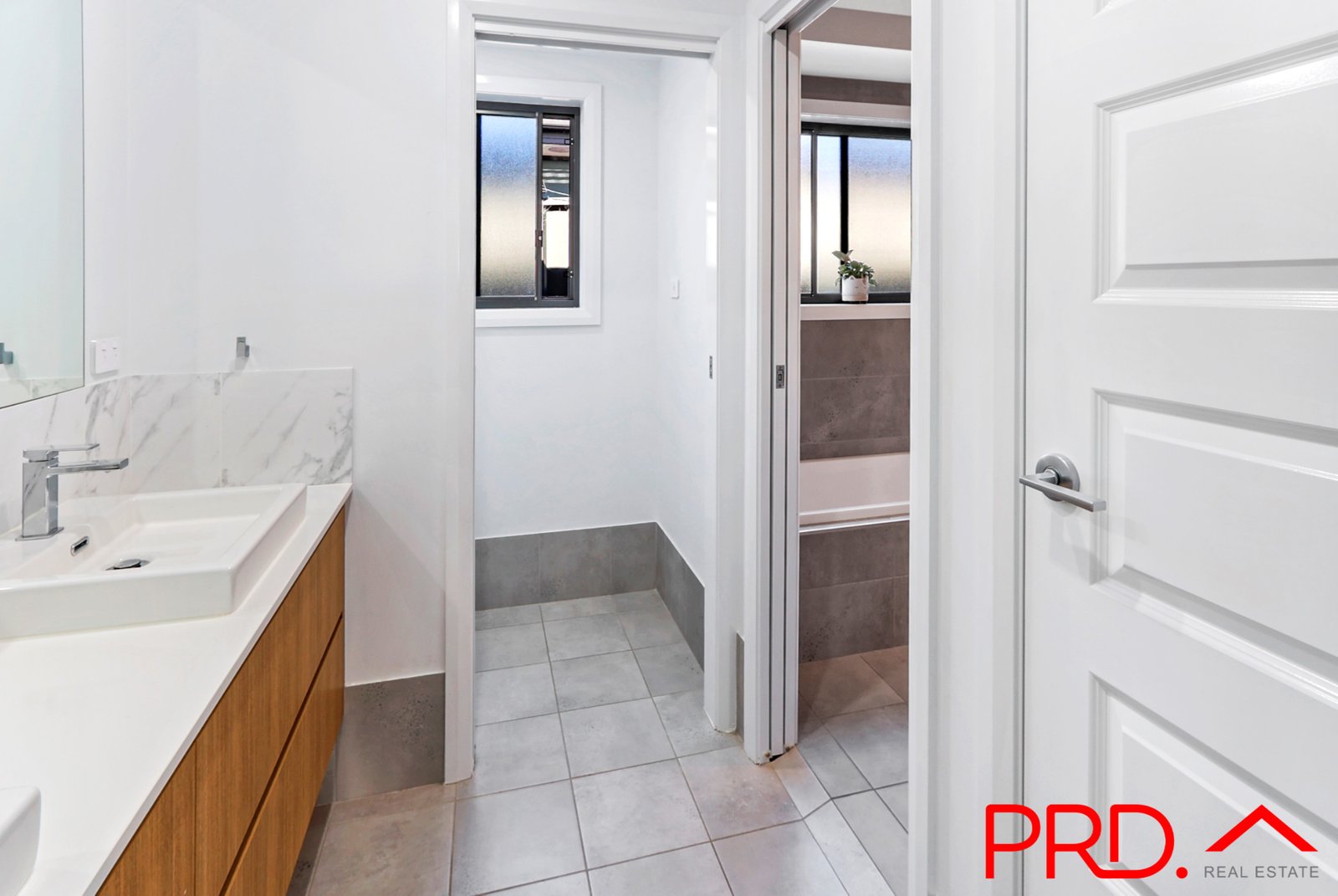 16 Eagle Avenue TAMWORTH 7