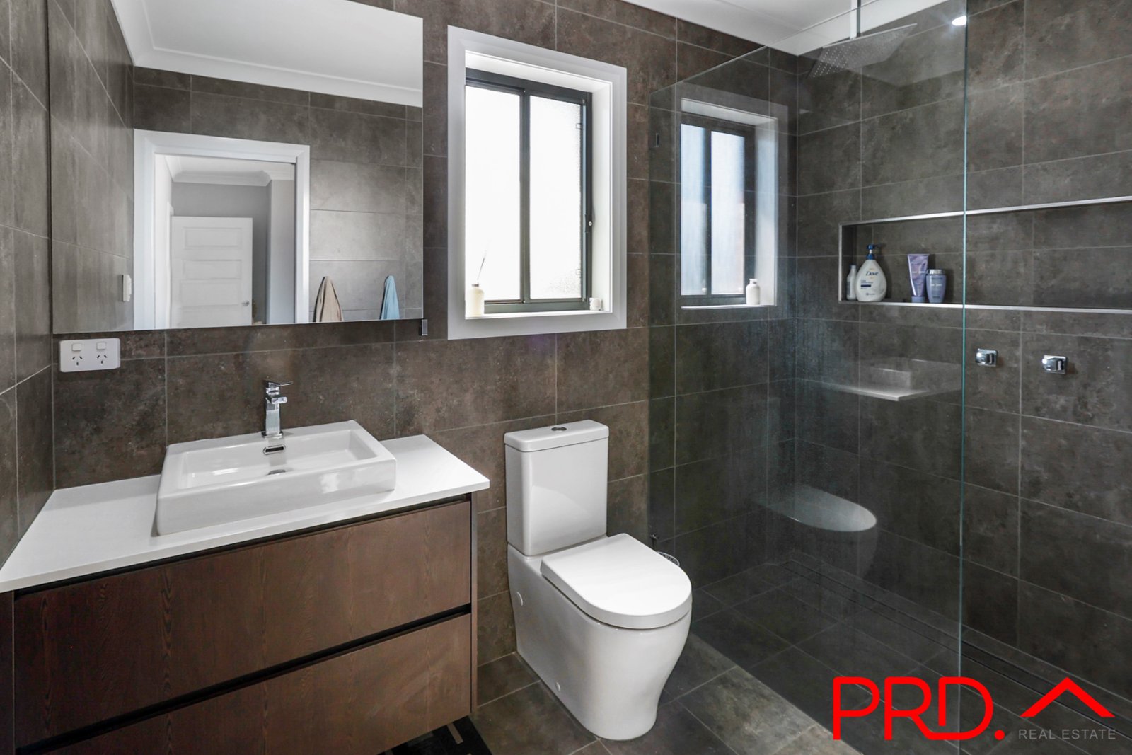 16 Eagle Avenue TAMWORTH 19