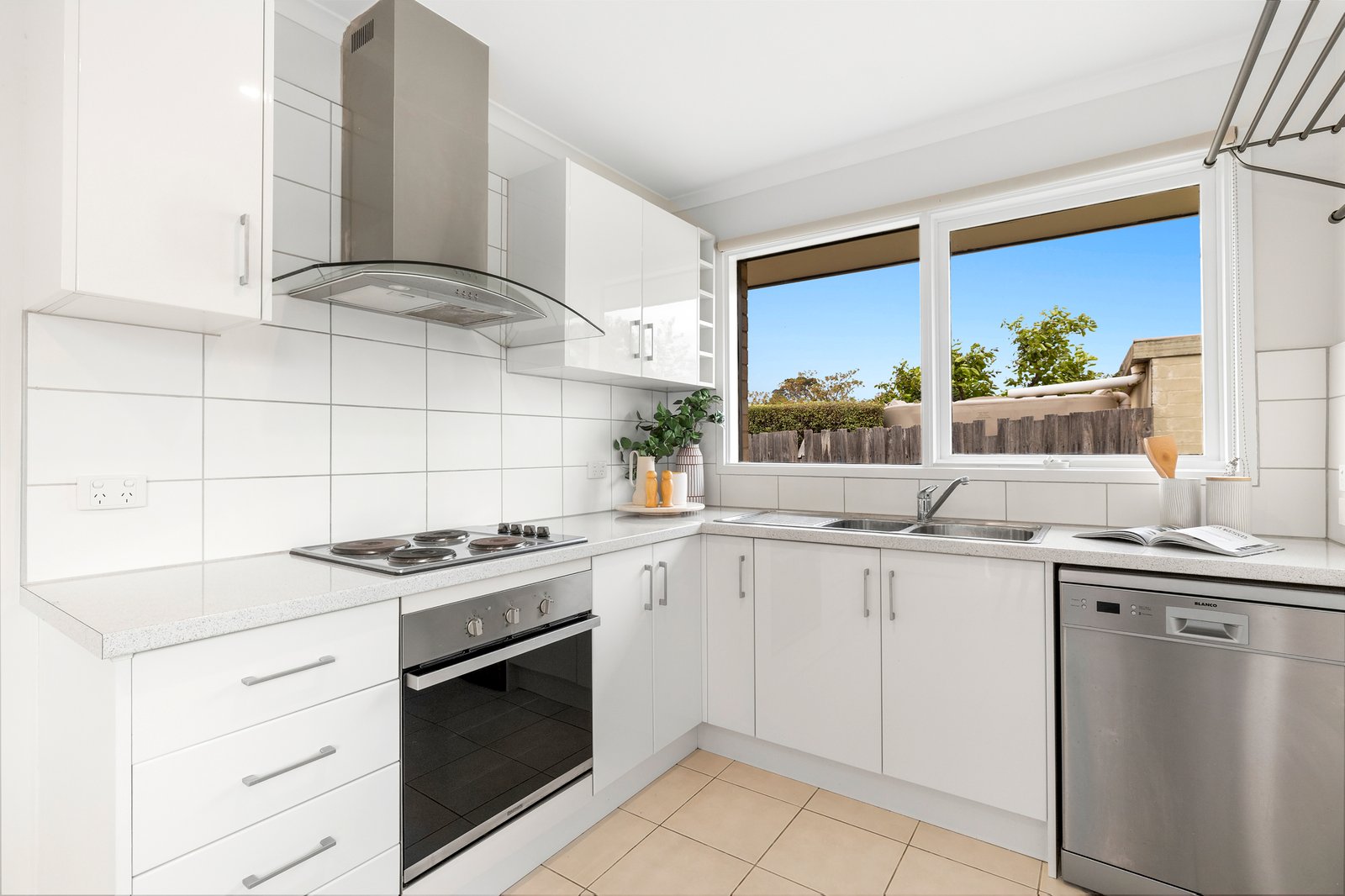 Gallery: 1/6 Eagle Court