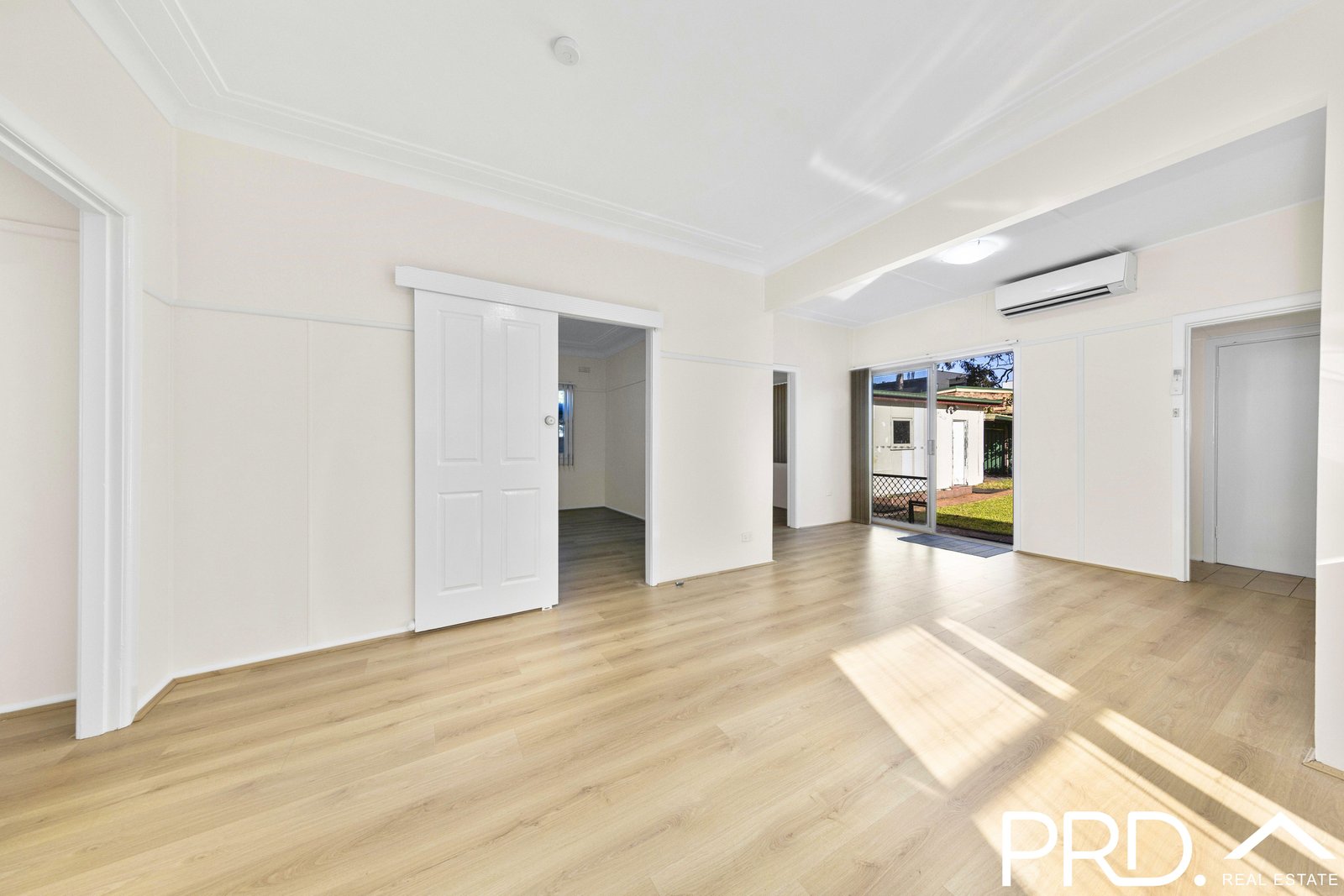 16 Ellen Street PANANIA 2