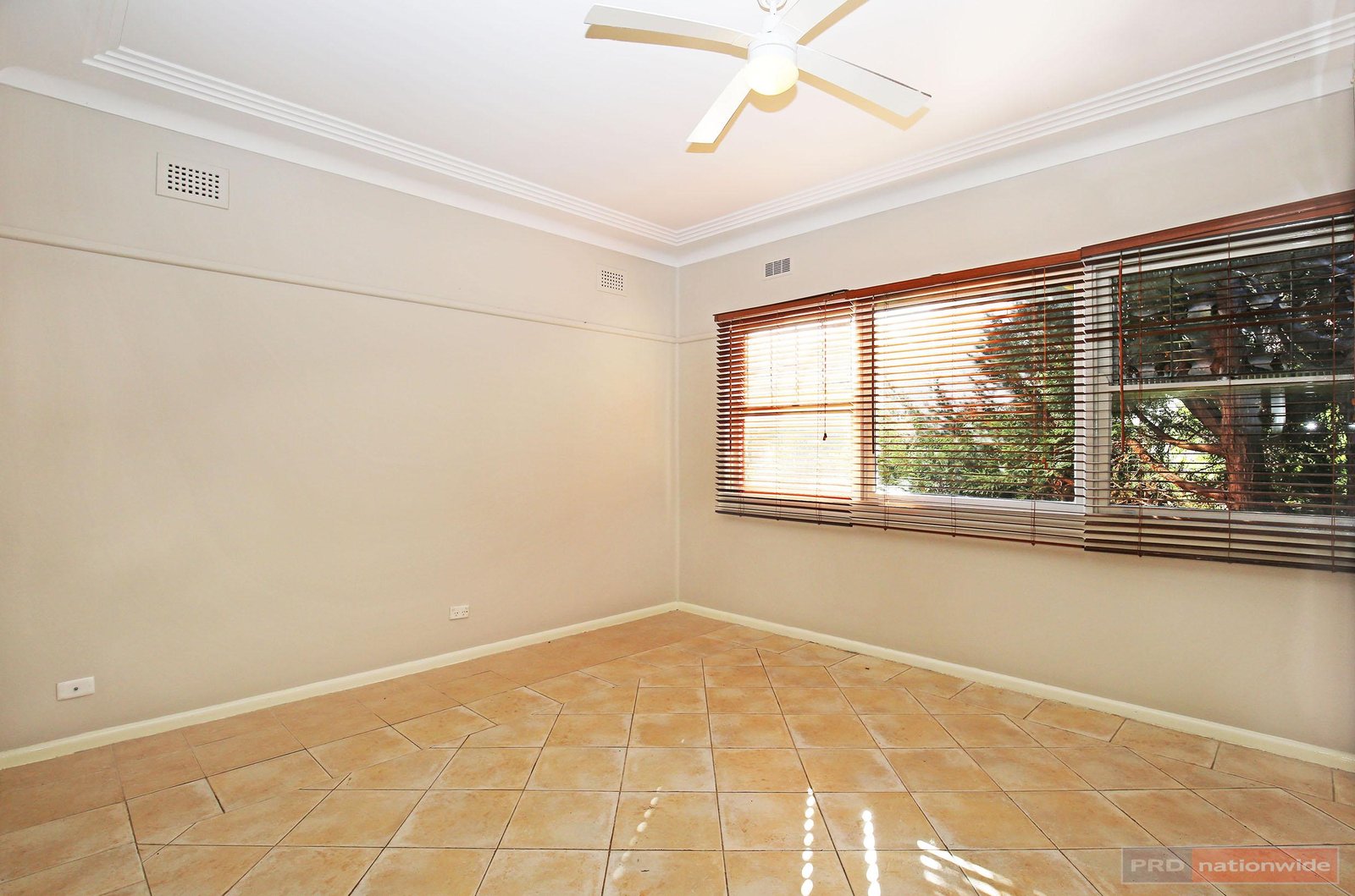 16 Ellen Street PANANIA 5