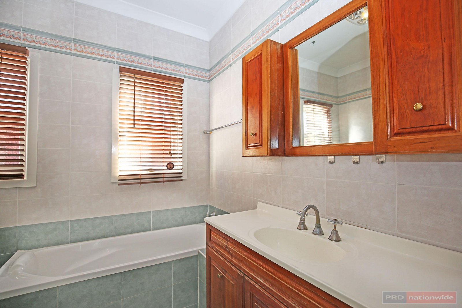 16 Ellen Street PANANIA 7