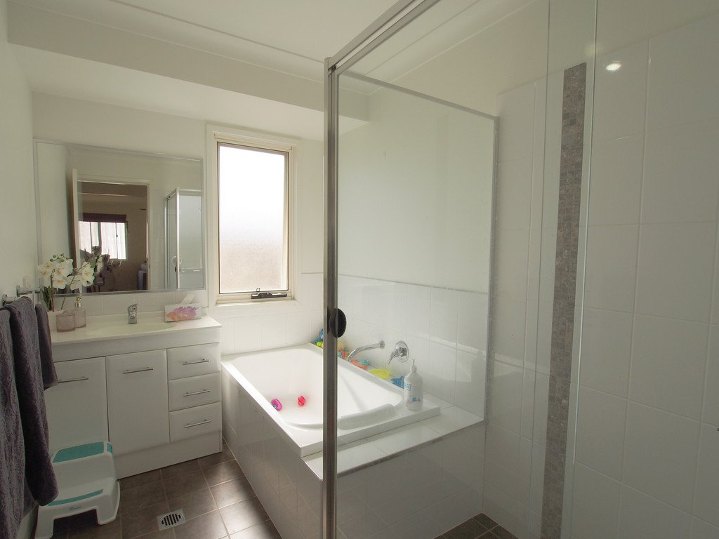 16 Ellis Crescent NORTH BOAMBEE VALLEY 10