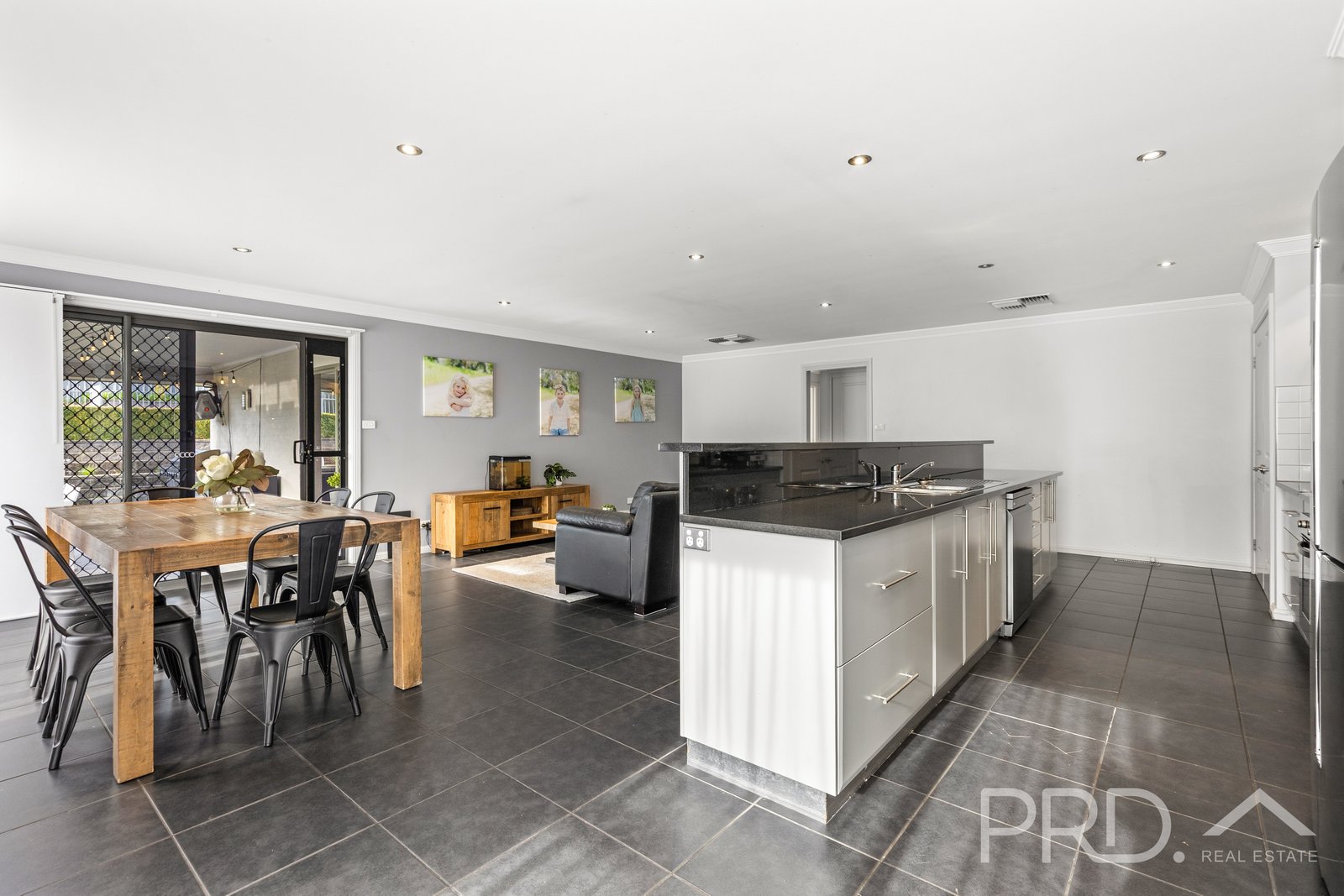 16 Elphick Street TUMUT 2