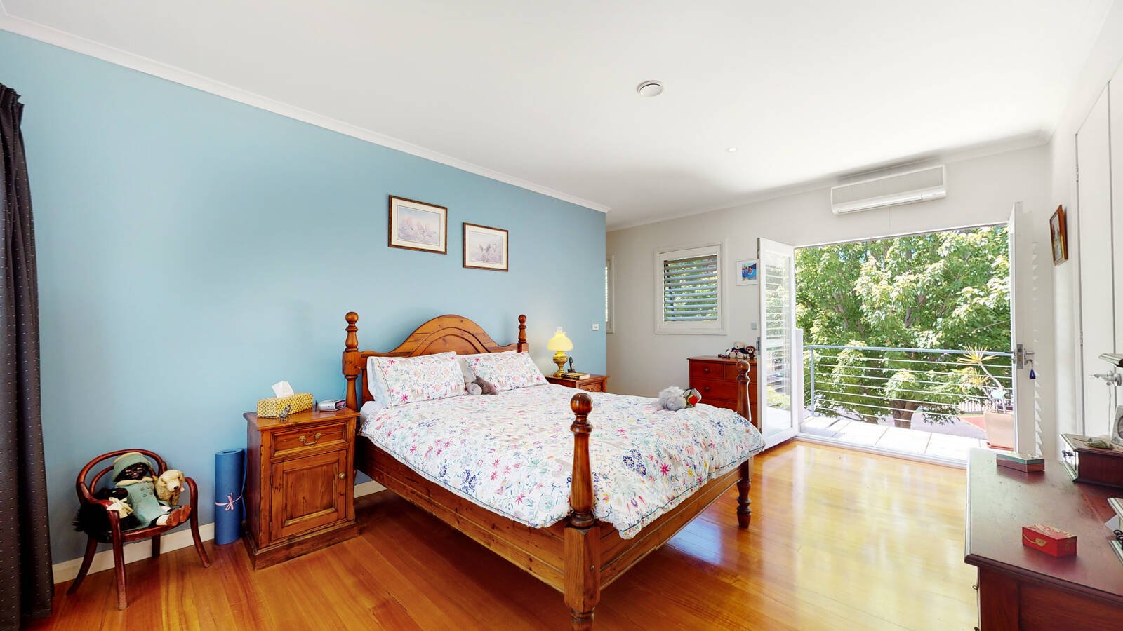 Real Estate and Property in 16 Emmy Court, Burwood, VIC