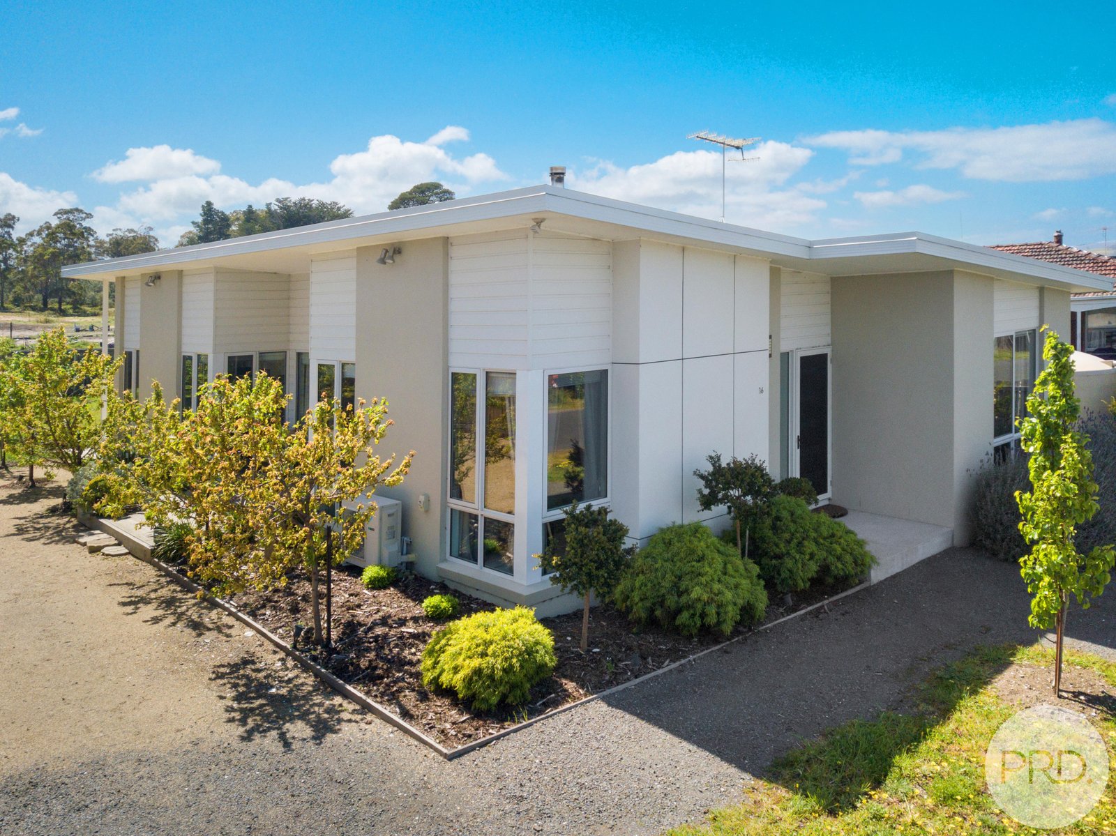 16 Erle Street CARLTON RIVER 3