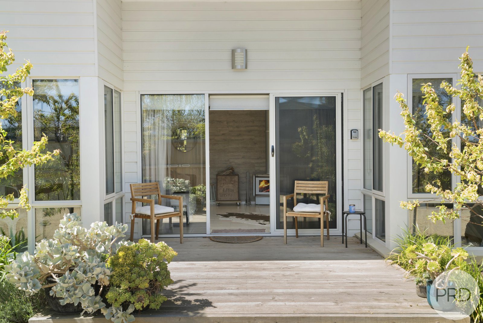 16 Erle Street CARLTON RIVER 6