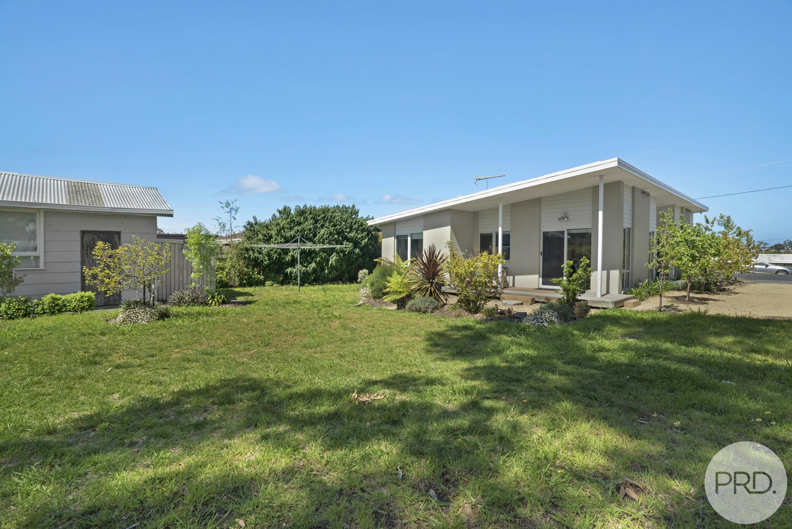 16 Erle Street CARLTON RIVER 27