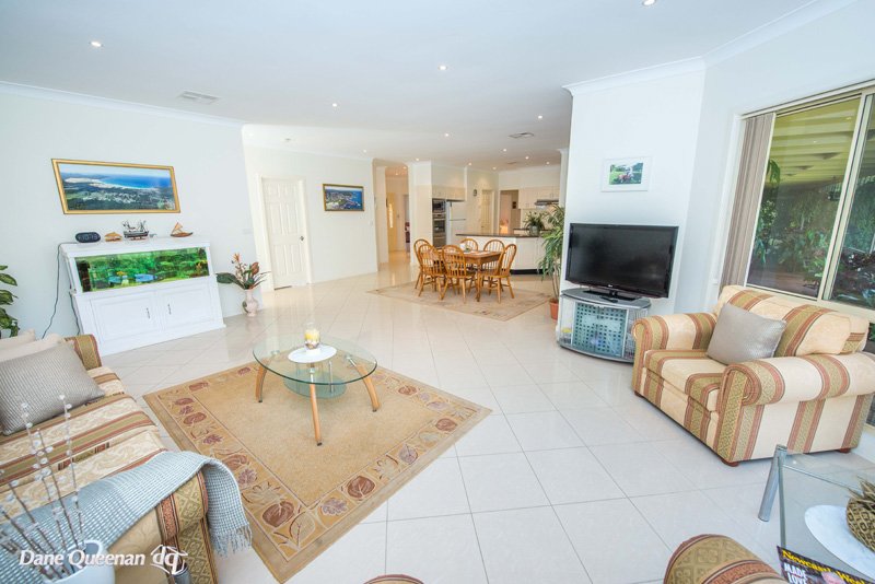 16 Eucalyptus Drive ONE MILE 8